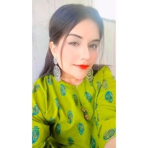 Meet your Posher, Tina